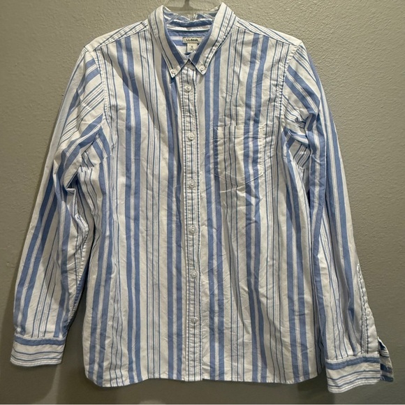 L.L. Bean Womens Shirt Medium Poplin Button Up Size Medium 100% Organic Cotton - Picture 1 of 4
